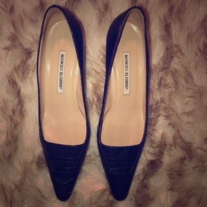 Authentic Manolo Blahnik Black Low Pumps
